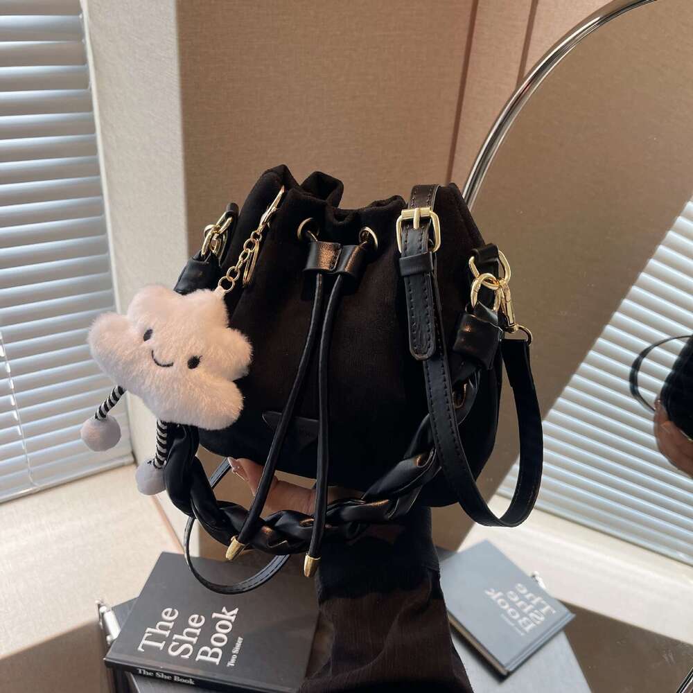 designer bag Luxury bag Fashion Matte Drawstring Design Crossbody New Large Capacity Commuter Versatile Handheld Bucket Bag