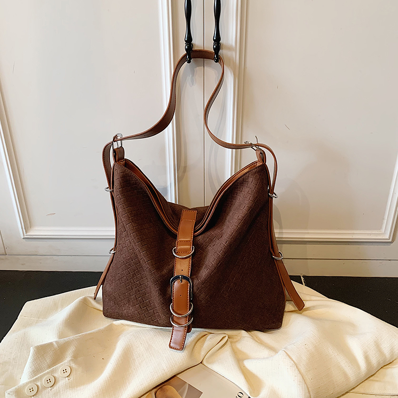 2025 casual women's simple shoulder bag new sports niche design fashionable daily work commuting versatile durable women's multifunctional h