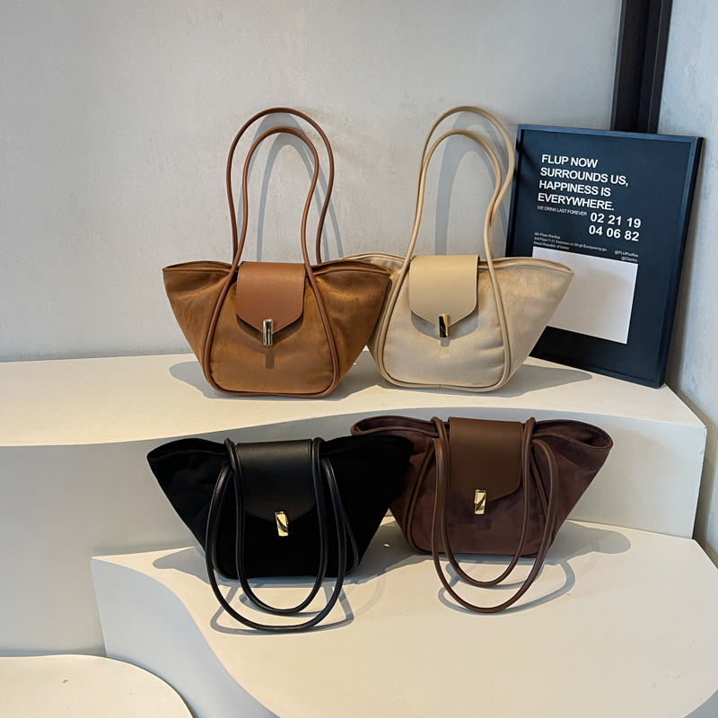 New popular women's casual simple shoulder bag, niche fashion elegant, versatile for daily work and commuting, luxurious and durable multifunctio