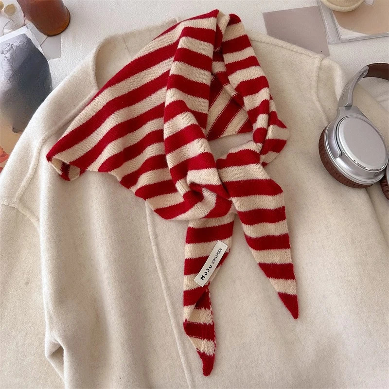 Colorblock striped triangle scarf wool niche triangle shawl womens knitted scarf multifunctional warm knitted scarf 250930