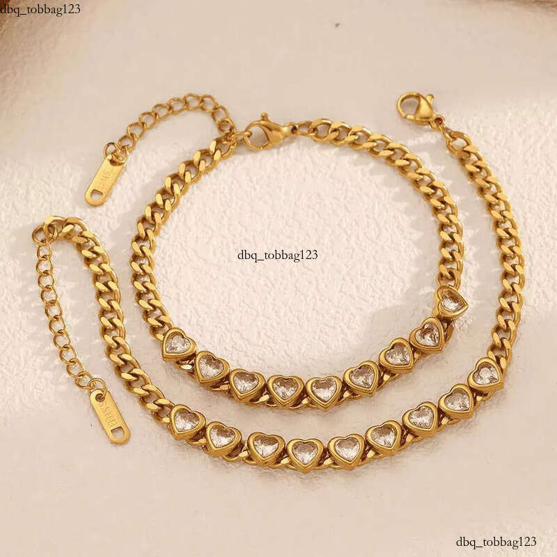 NK Chain Dia-encrusted Stainless Steel a Fashionable and High-end Heart-shaped Bracelet for Women