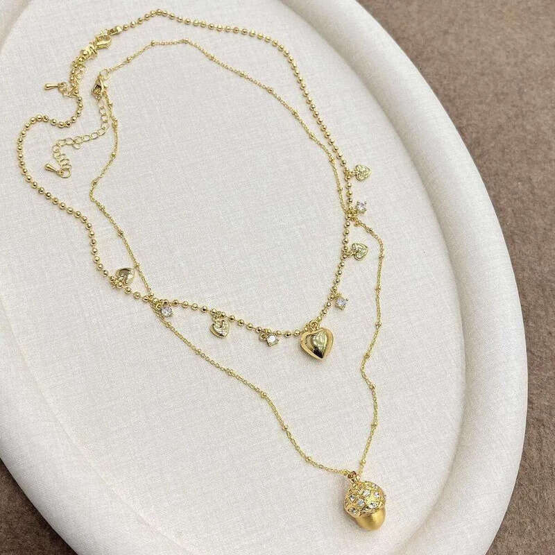 DHCollection Pinecone Heart Pattern Gold Plated Cubic Zirconia Ins Vintage Pendant Necklace Fashion Jewelry
