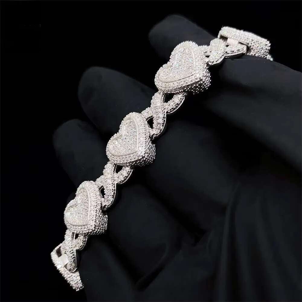 Fashion Men and Women Moissanite Cuban Link Sier Iced Out Heart Shape Hiphop Bracelet Best Gift