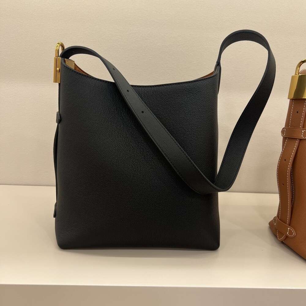 Small Lowkey Bucket Hobo High-End Feel Top Layer Cowhide Underarm Women's Bag Large Capacity Fashion Single Shoulder Crossbody