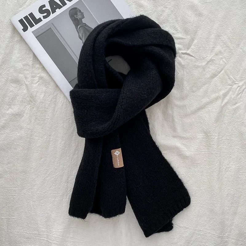 Chic Wool Small Scarf Women Men Wool Blend Knit Solid Color Couple Muffler Korean Thick Warm Versatile Shawl Female Male 250930