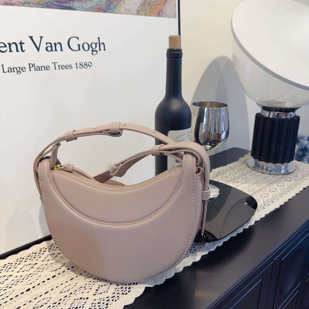 designer bag Luxury bag French Niche Crescent New High-End Saddle Single Shoulder Crossbody Underarm Bag for Women