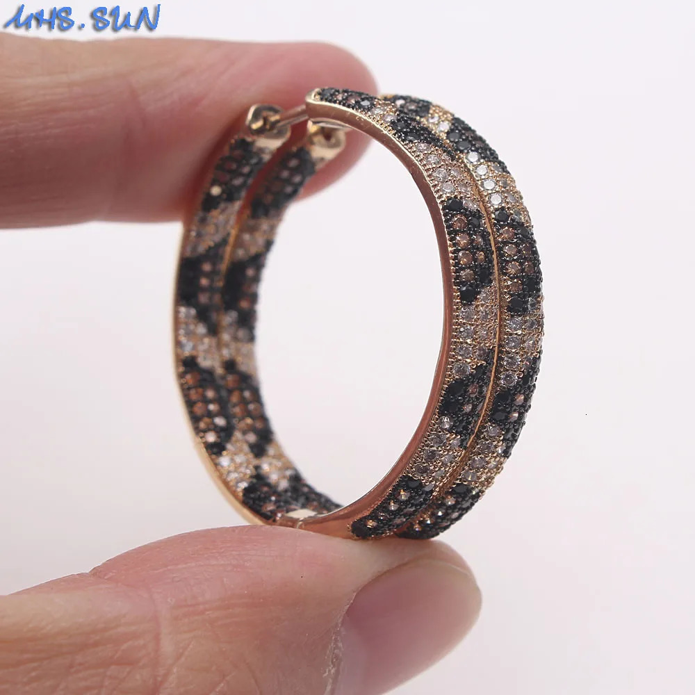MHSSUN est Womens Fashion Leopard Hoop Earrings Zircon Jewelry For Girls Party Copper CZ Crystal Earrings 1Pair 250930