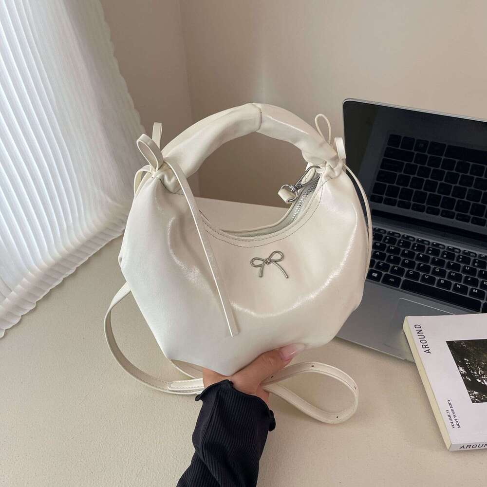 designer bag Luxury bag Large Capacity for Women New Niche Design Pleated Shoulder Casual Commuter Dumpling Bag