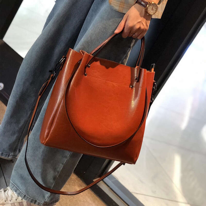 designer bag Luxury bag New Cowhide Women's Versatile Handbag Ins Commuter Genuine Leather High-end Large Capacity Shoulder Bag