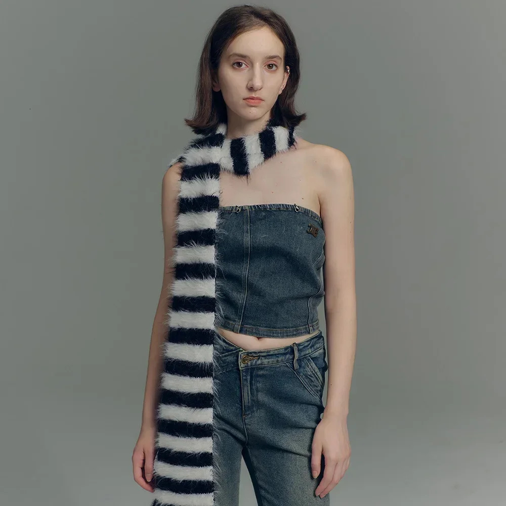 Classic Striped Knitted Muffler Autumn Winter Soft Warm Scarf Female Shawl Y2K Girl Scarf Warm Apparel Accessories 250929