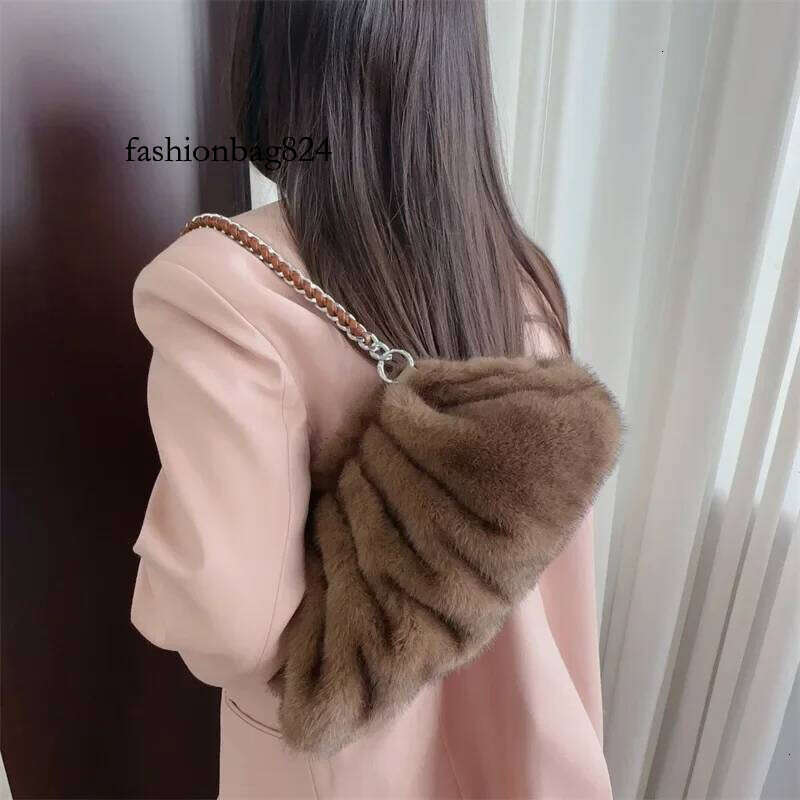 Fluffy Plush Dumpling Bags for Women Handbags Faux Mink Fur Pouch Ruched Shoulder Bag Winter Warm Soft Cloud Clutch