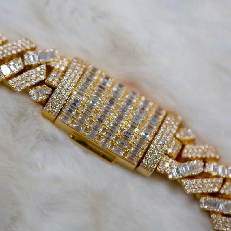 Iced Out Round and Baguette Moissanite Dia Custom Men Pendant Hip Hop Jewelry S Sterling Sier Necklace