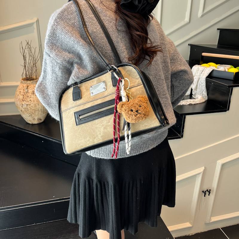 Designer Women's Commuting Handbag Large Capacity 2025 New Shoulder Bag Multi functional Backpack