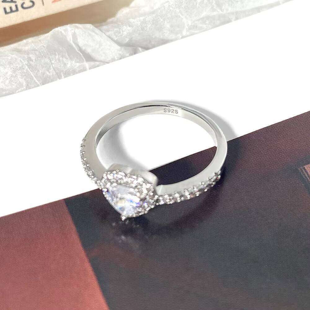 FOXI Sterling Moissanite Ring Waterproof Wedding Pink Heart VVS Moissanite Ring Ring Silver Engagement Ring