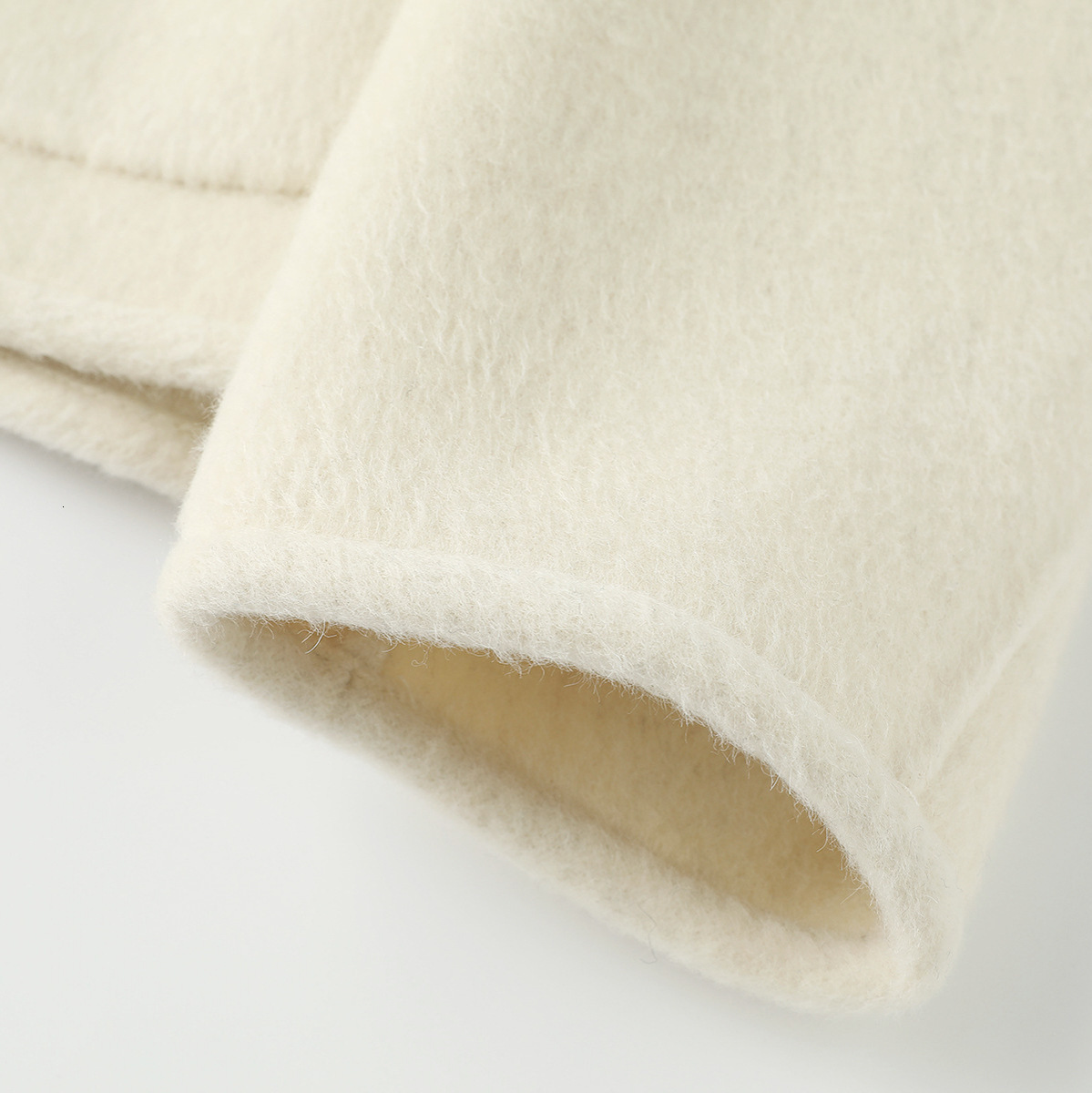 2025 Women's Winter Thick Yak Wool Light Fragrance Rough Wool Short Coat Fashion Lightweight Warm Designer Double sided Cashmere Short Coat