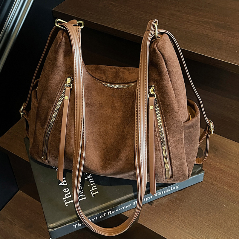 Designer Retro Women's Commuter Handbag 2025 New Autumn/Winter Single Shoulder Crossbody Bag Leisure Multi functional Backpack