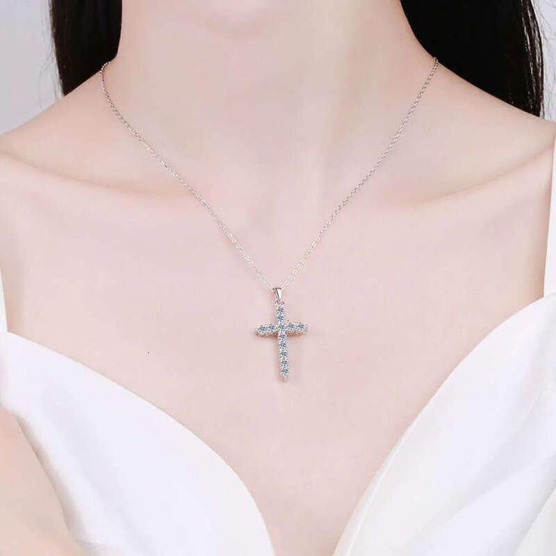 Iced Out D VVS1 Pendant for Men Solid Sier Engagement Jewelry Gift Moissanite Womens Cross and Necklace