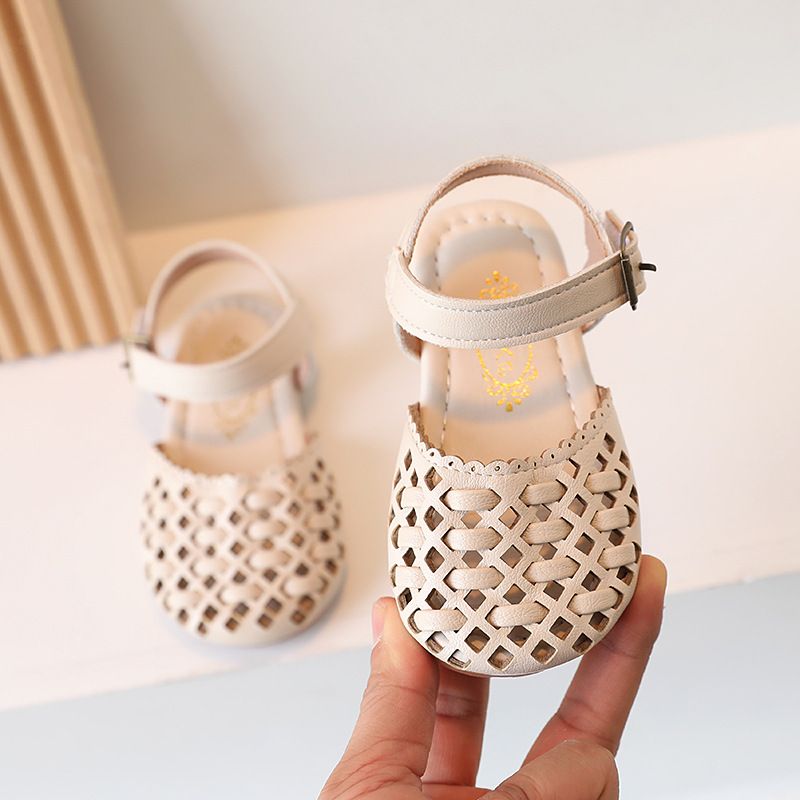 Summer Toddler Sandals Hollow Out Closed Toe Girls Sandals Soft Sole Breathable Princess Beach Sandals Kidszworld Children Kids Flat Sandals Size 21 -