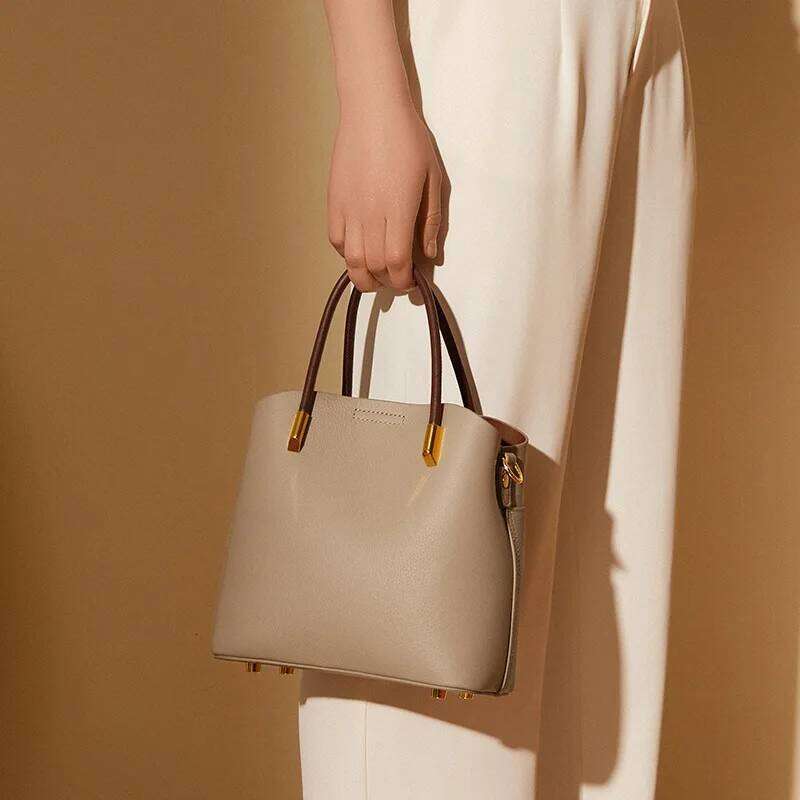 Spring and summer 2025 niche leather bucket women's versatile foreign handbag high-end casual crossbody cowhide bag