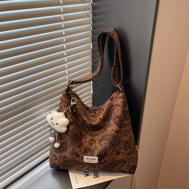 Leisure minimalist shoulder bag 2025 new women's niche design fashionable daily work commuting versatile durable multi-functional lightweight han