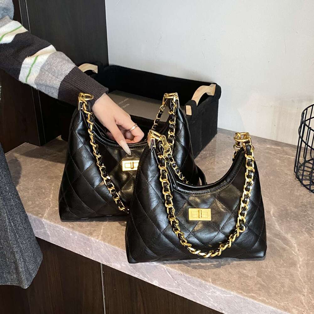 designer bag Luxury bag New Fashion High-Quality Textured Diamond Chain Single Shoulder Crossbody Versatile Underarm Tote Bag