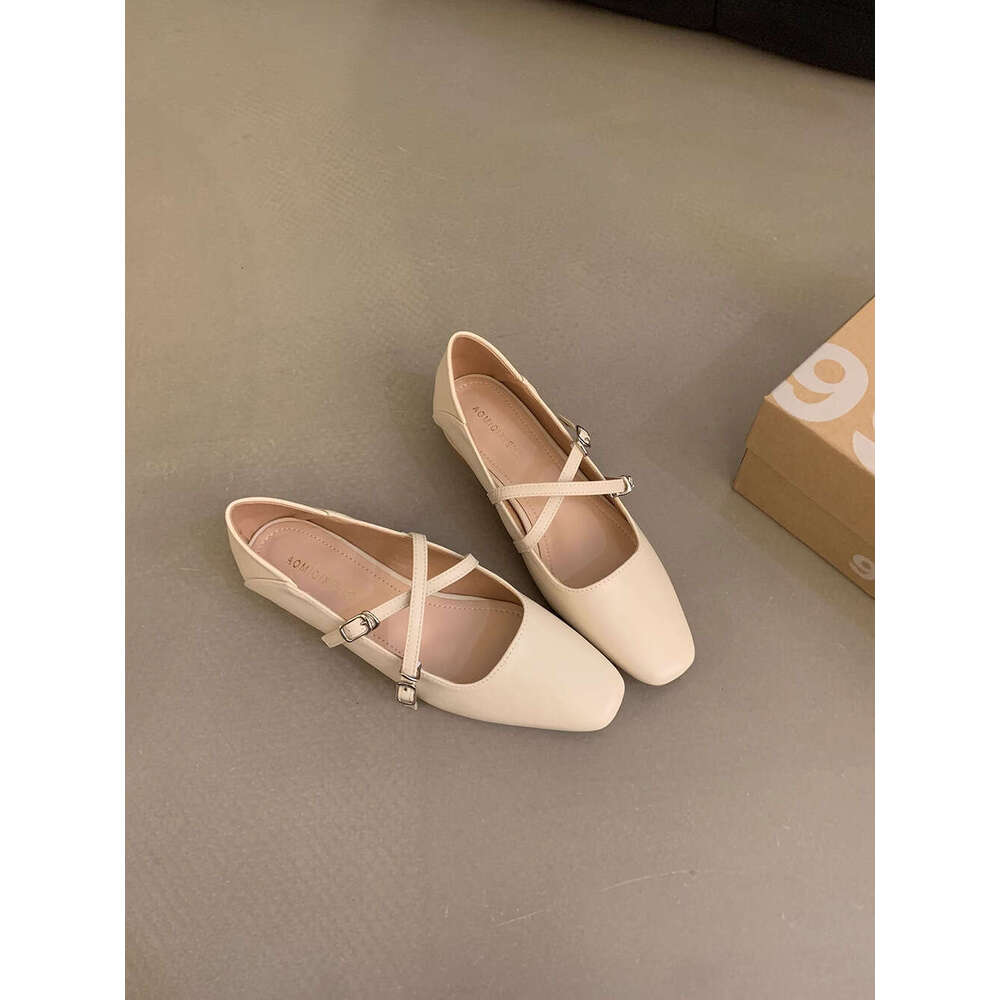 silver Shallow Mouth Single for Women Spring New Korean heelegant Fairy Style Gentle Commuting Chunky heel Mary Designer Shoe Jane Small Leather Shoes