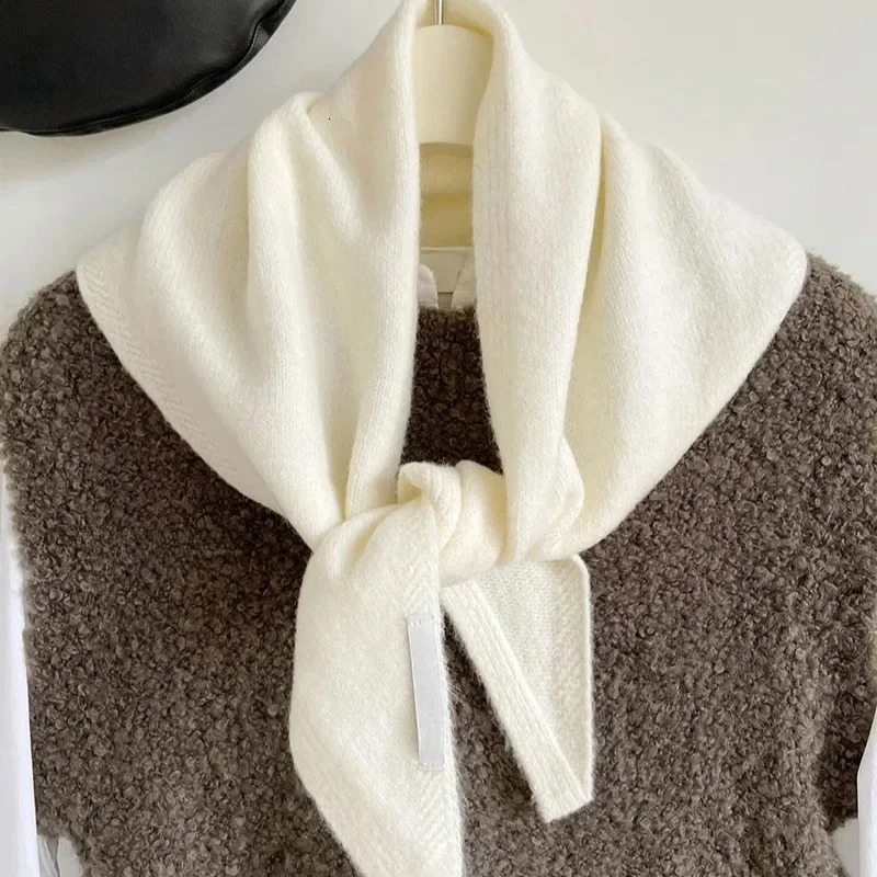 British Korean Style Niche Wool Knitted Triangular Scarf Women Headscarf Knitted Scarf Multifunctional Warm Knitted Scarf 250930