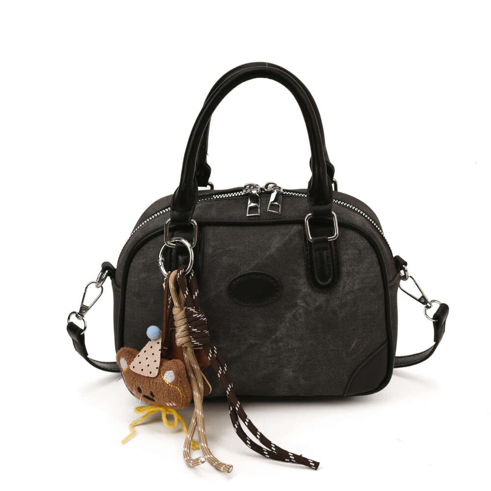 designer bag Luxury bag High-end Versatile Handheld Pillow for Women New Fashion Single Shoulder Commuter Crossbody Bag