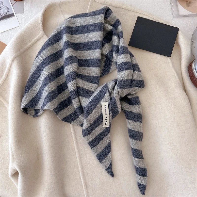 Colorblock striped triangle scarf wool niche triangle shawl womens knitted scarf multifunctional warm knitted scarf 250930