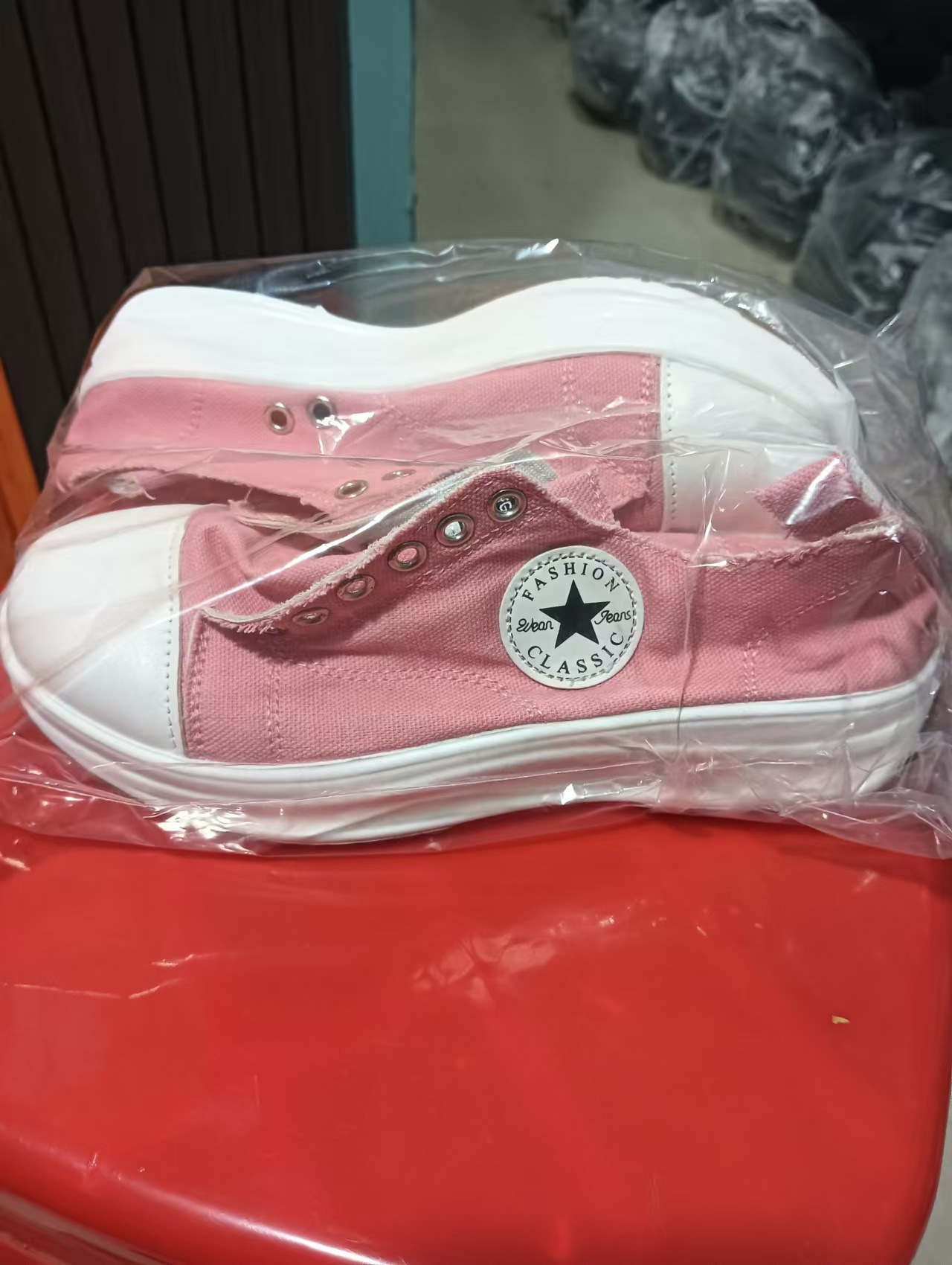 Free shipping Fashionable and Versatile Durable Classic Black Platform Canvas Unisex style Shoes