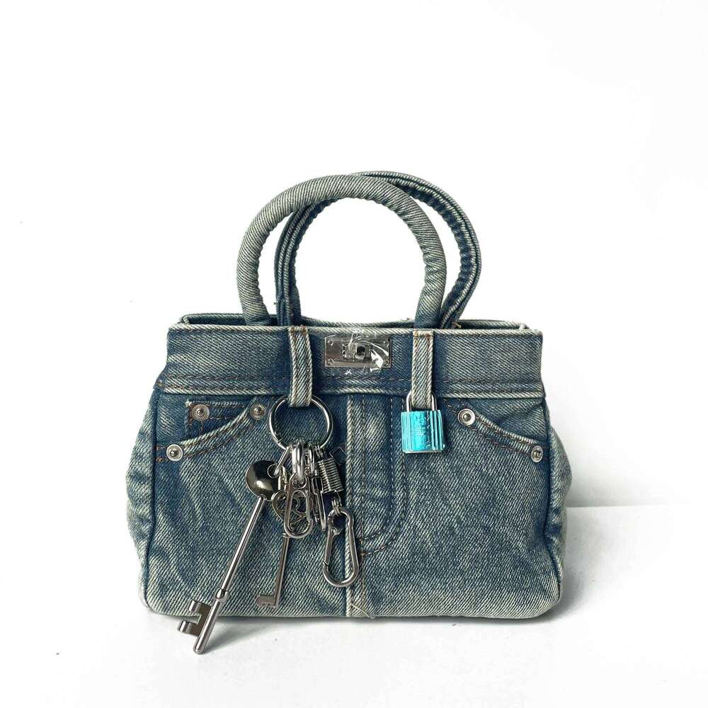 Jeans 2025 new classic lock design old washing denim toe bag fashion vintage street trend motorcycle style women handbag