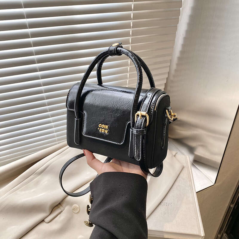 designer bag Luxury bag High-Quality Trendy for Women New Fashion Versatile Handbag Shoulder Crossbody Commuter Small Square Bag