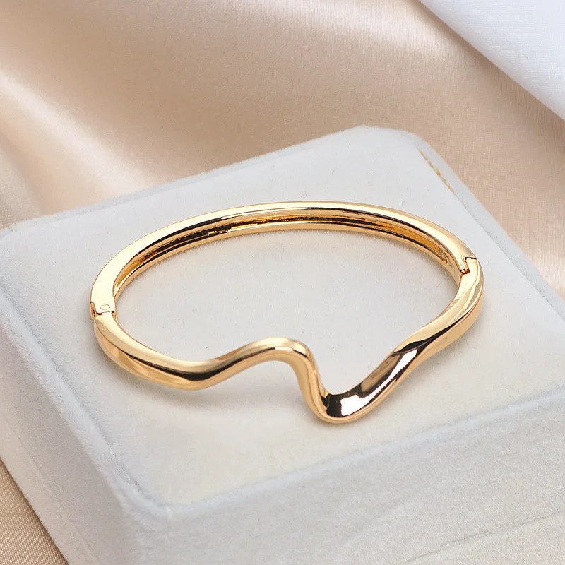High Quality Trendy Classic Cuff Bangles For Women Rose Gold Color Charming Geometric Irregular Ripple Opening Bangle Bracelet 250930