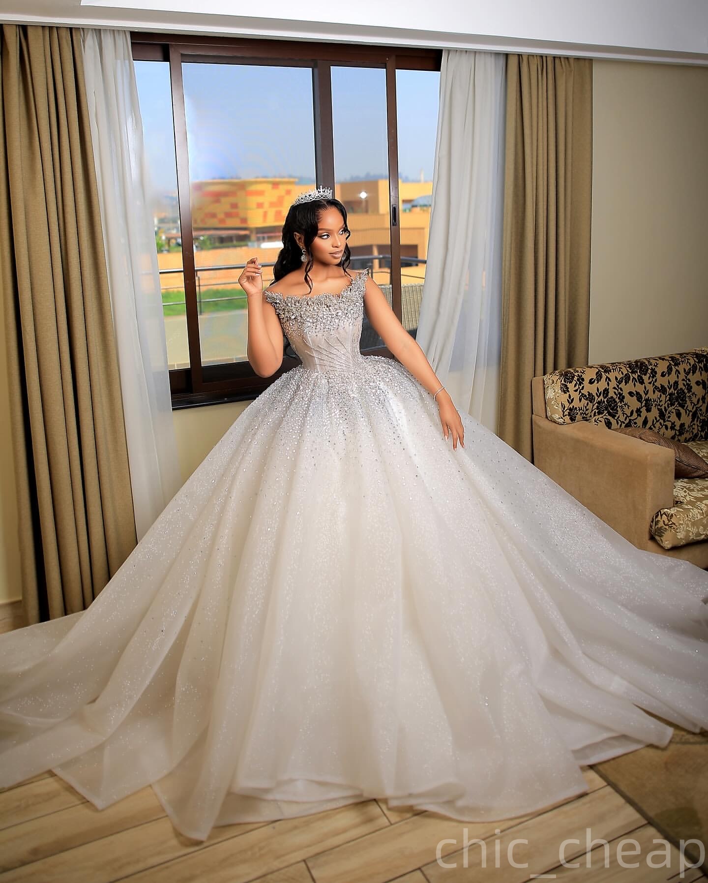 2025 Aso Ebi Plus Size Ivory Ball Gown Wedding Dress Crystals Beaded Strapless Sequined Tulle Bridal Gowns Dresses robe de mariee ZHJ045