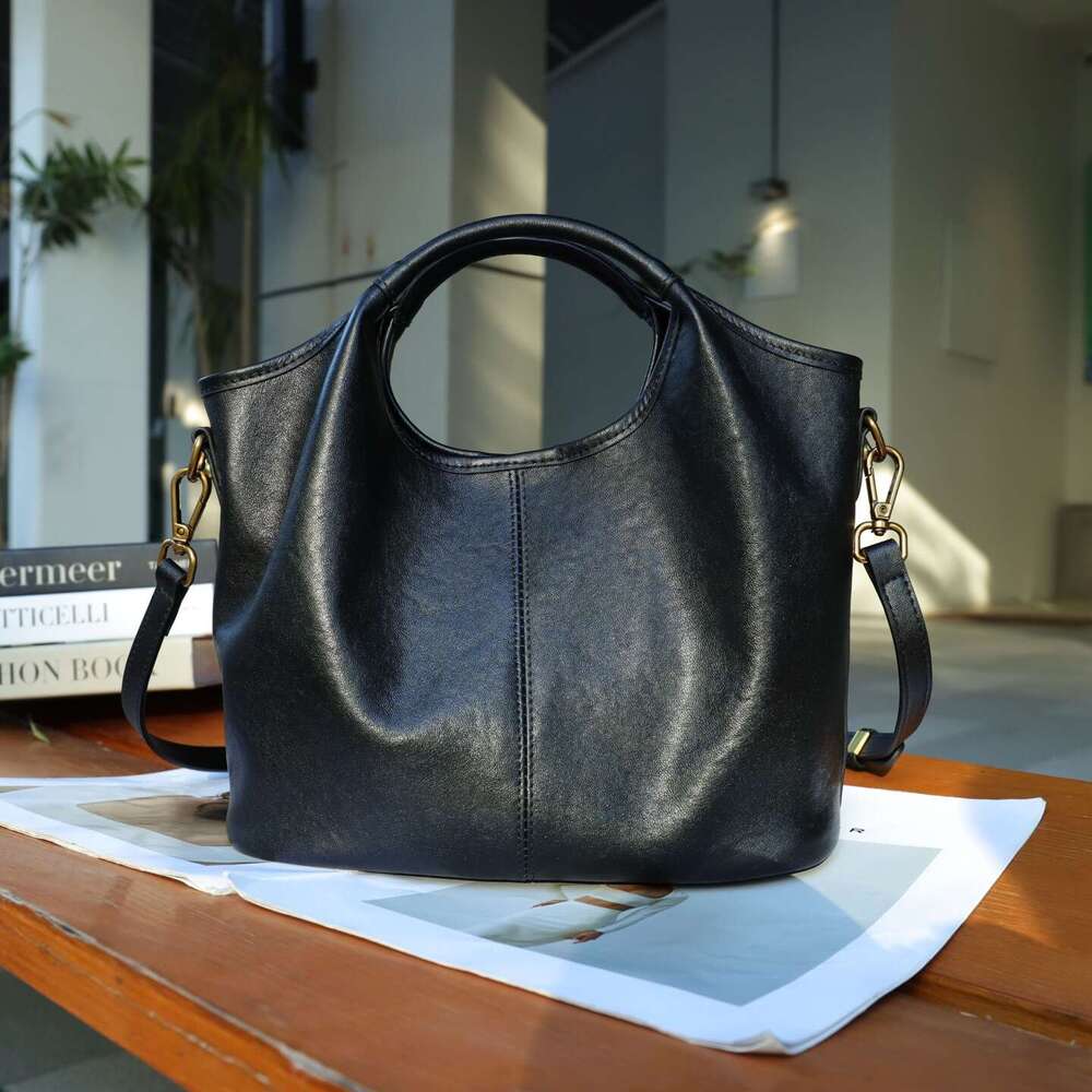 Top Layer Vegetable Tanned Cowhide Bucket For Women 2025 New Spring Summer Handheld Genuine Leather Women's Single Shoulder Crossbody Bag