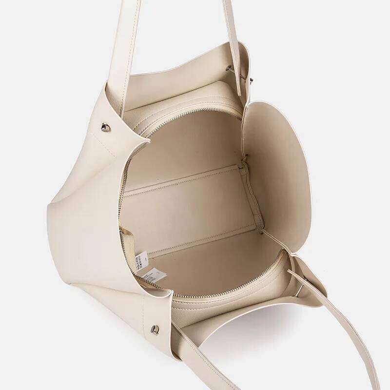Women's Large Capacity Tote Portable College Style All-in-one Commuter Shopping Bag for Everyday Use with Teddy Dog Pendant