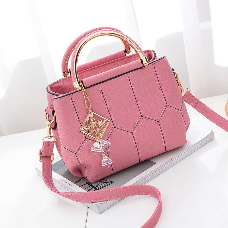 New Single Shoulder Diagonal Straddle Bag Versatile Women's Handbag