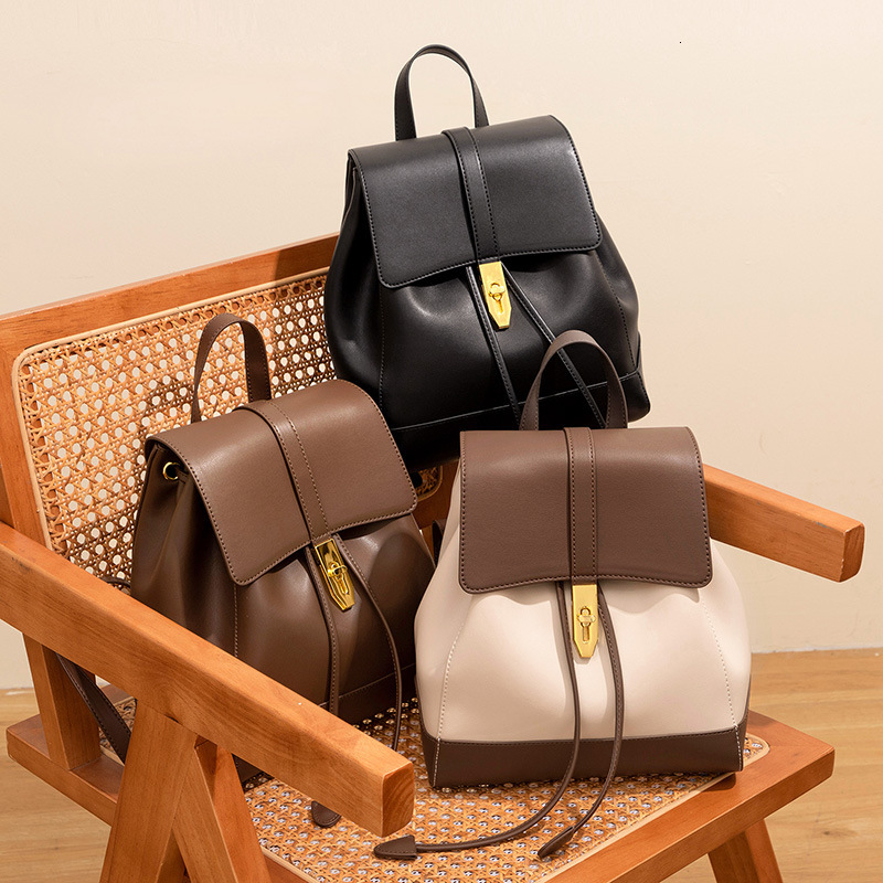 Designer 2025 New Fashionable Lightweight Travel Backpack Large Capacity Bag