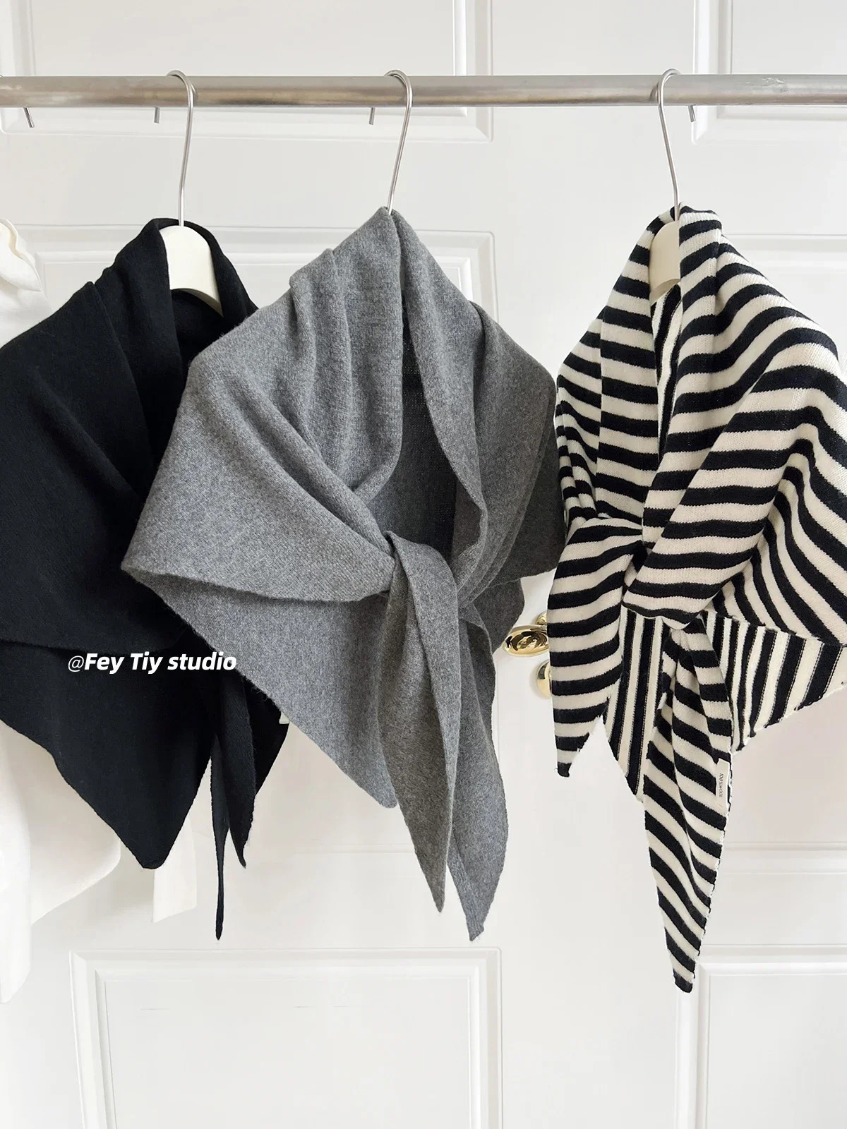 100 Wool British Triangle Scarf Luxe Versatile Super Cozy Scarf Women Winter Comfortable Gentle Sweet Korean Scarf 250930