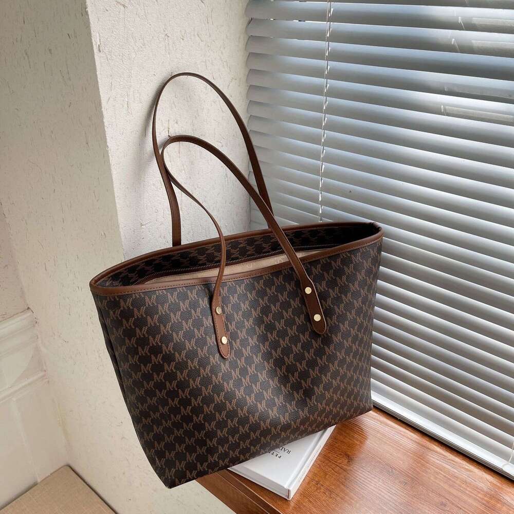 designer bag Luxury bag High-Quality Textured Tote for Women New Commuting Fashion Versatile Large Capacity Shoulder Crossbody Bag