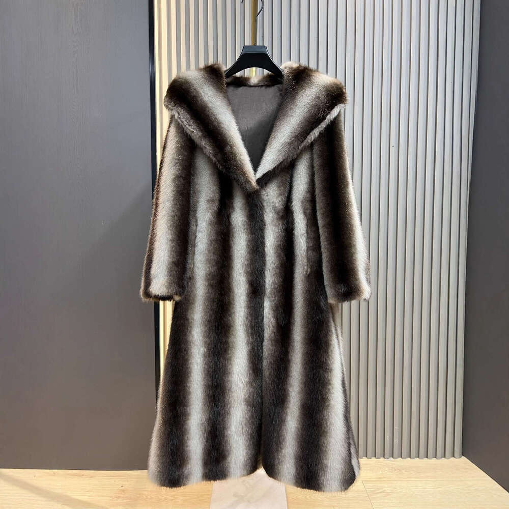 25 Winter New Long Coat For Women, High-End Loose Slimming Hooded Fashionable Stylish Fur Jacket