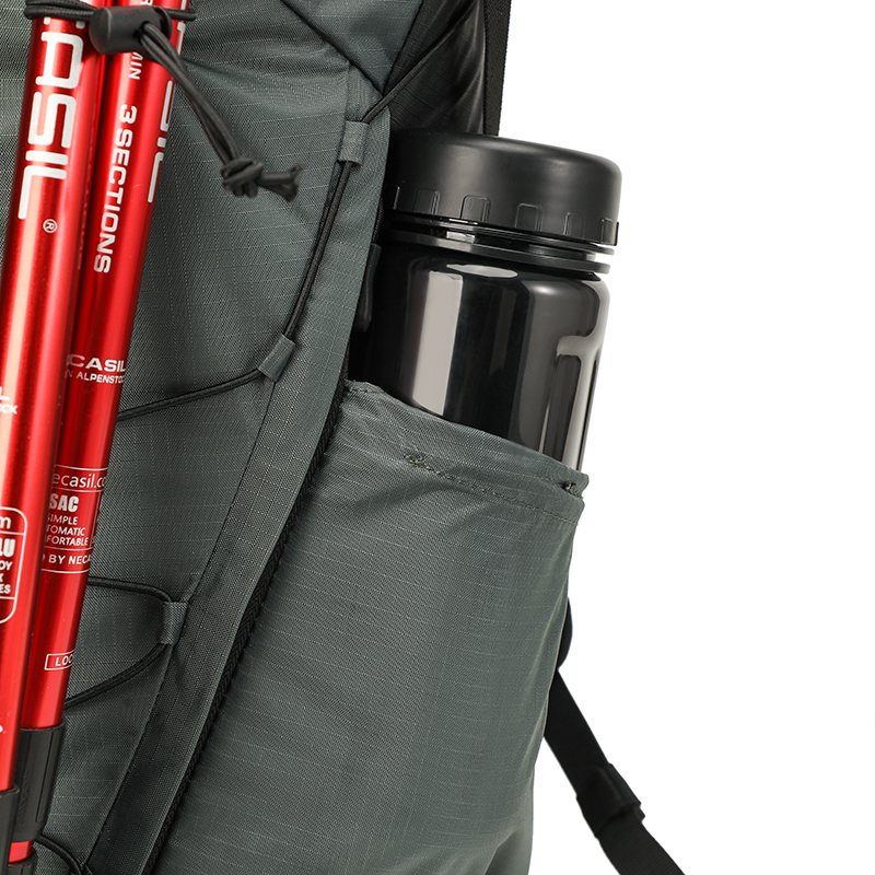 Sewafox Hiking Backpack Lightweight Waterproof Backpack for Men and Women Suitable for Mountaineering Travel Outdoor 22L Olive Green and Glacier Gray