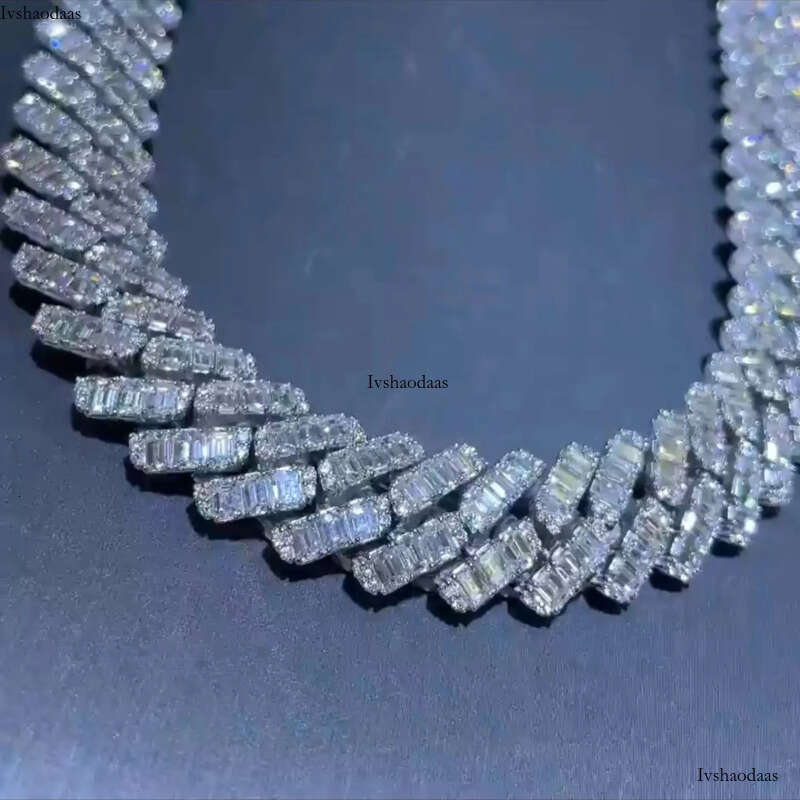 High Quality Customized 18 mm Cuban Link Moissanite Sterling Sier White Gold Dia Chain