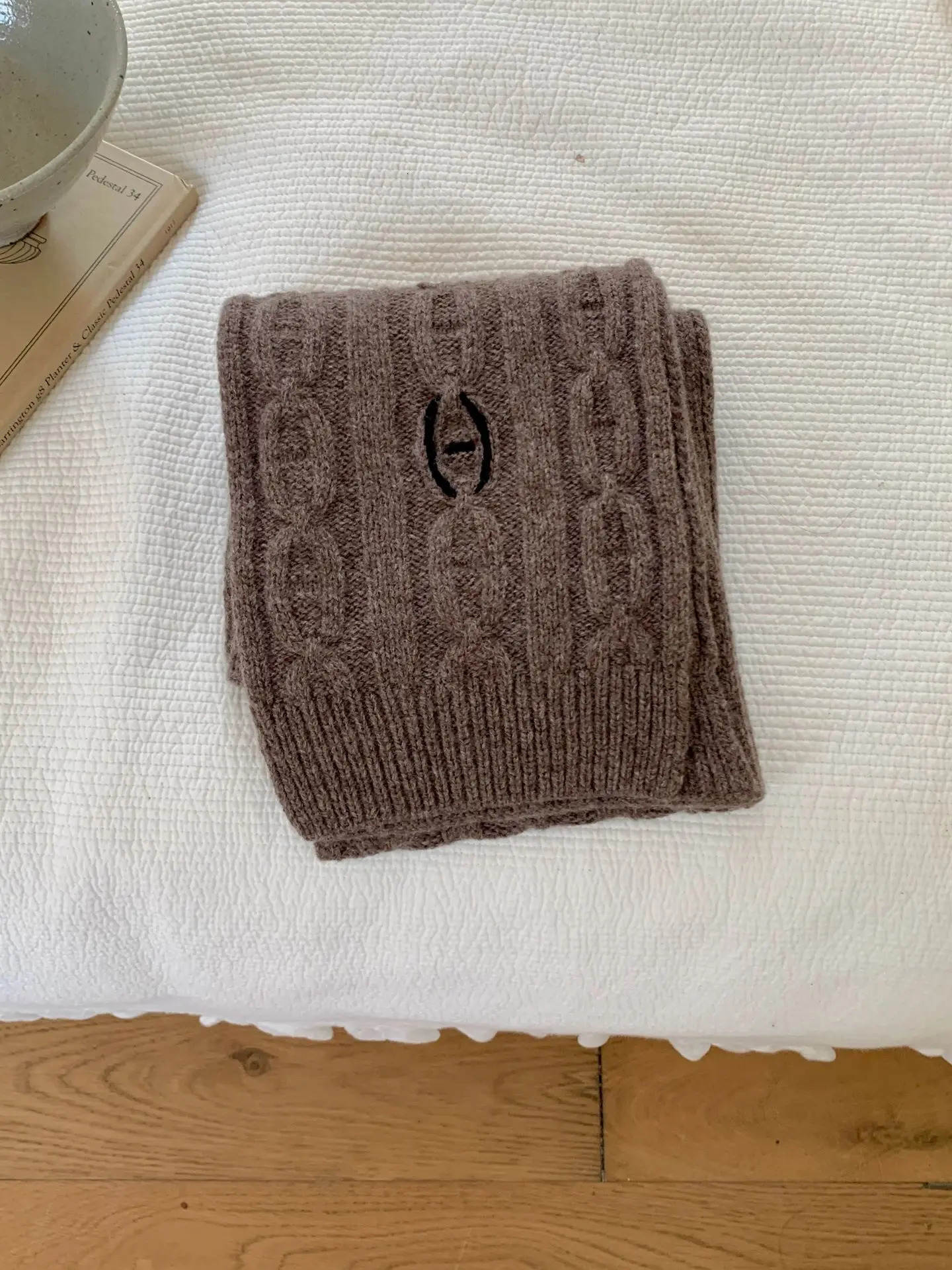 Handmade Wool Twist Knit Scarf For Women Winter Warmth Windproof Neck Protection Soft Warming Scarf Coldproof Christmas Gift 250930