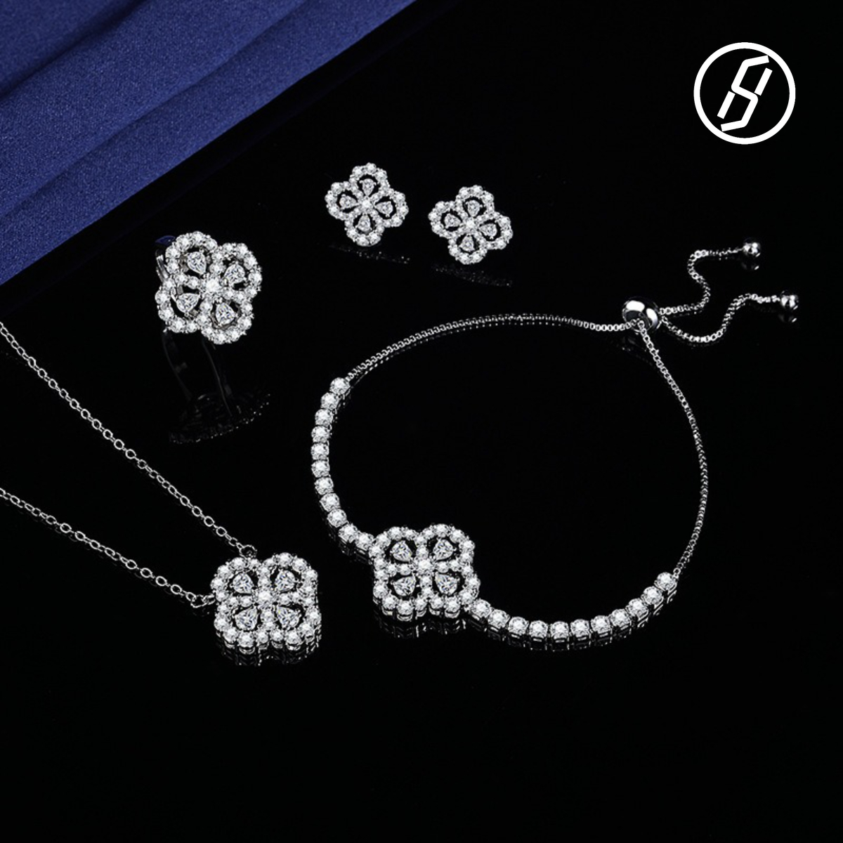 Fine Craft Full Diamond High-grade Clover Necklace Bracelet Earrings Ring Set Valentine's Day Gift Wedding Dinner Original Jewelry Z260313
