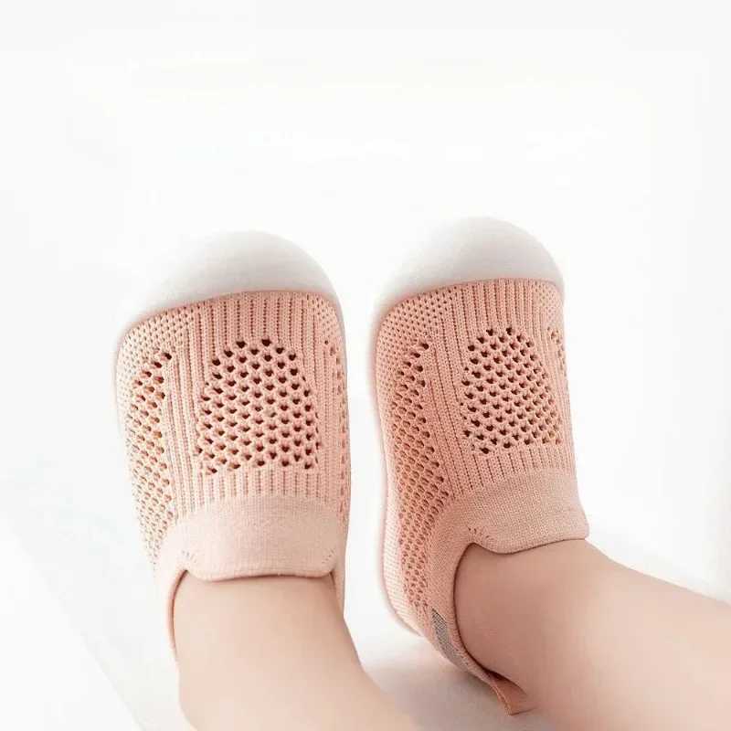 2024 Summer New Baby Soft Sole Nonslip Mesh Breathable Fresh Cute Boys and Girls Comfortable All Match Leisure Toddler ShoesJ250930