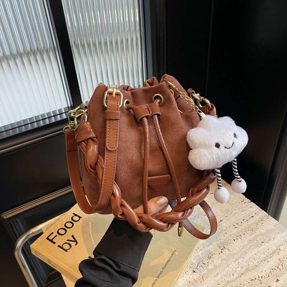 designer bag Luxury bag Fashion Matte Drawstring Design Crossbody New Large Capacity Commuter Versatile Handheld Bucket Bag