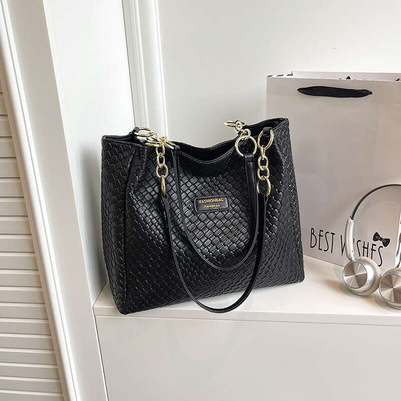 designer bag Luxury bag Woven Large Capacity Fashionable Textured Handbag for Women New Niche Commuter Shoulder Tote Bag