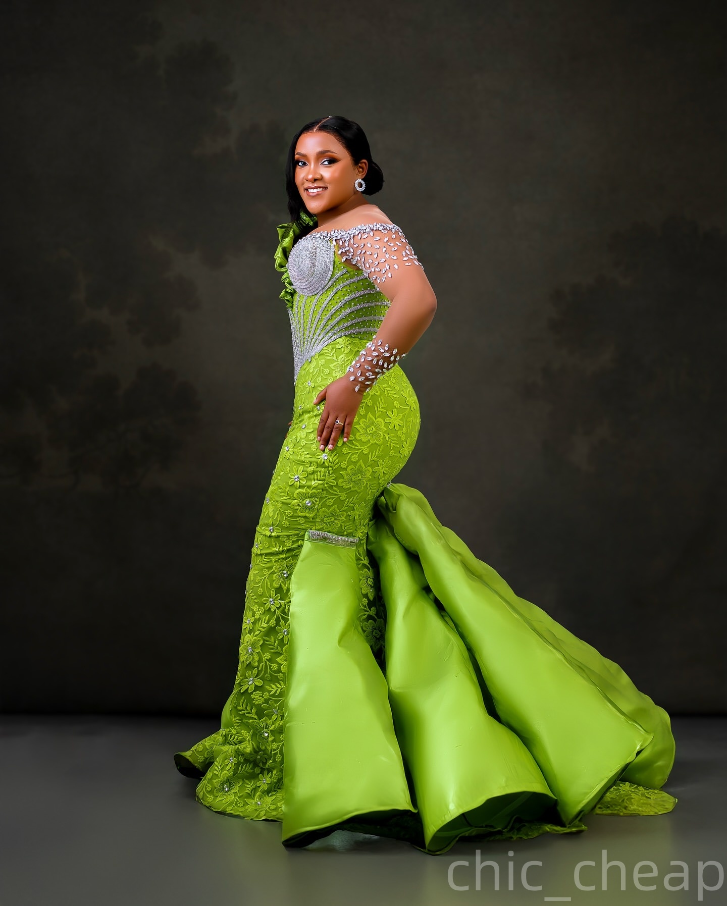 Mermaid Green Prom Dresses 2025 Lace Crystals Detachable Train Satin Evening Formal Party Second Birthday Engagement Gowns Plus Size Dress For Special