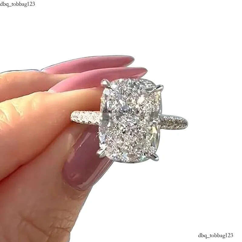 2024 Popular Gorgeous For Women Sparkling Jewelry Sterling Sier Lagre Cushion Shape 5A Zircon CZ Dia Elegant Party Female Wedding Ring Gift